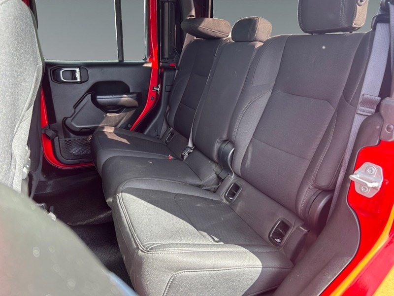 2022 Jeep Gladiator Sport S 4x4