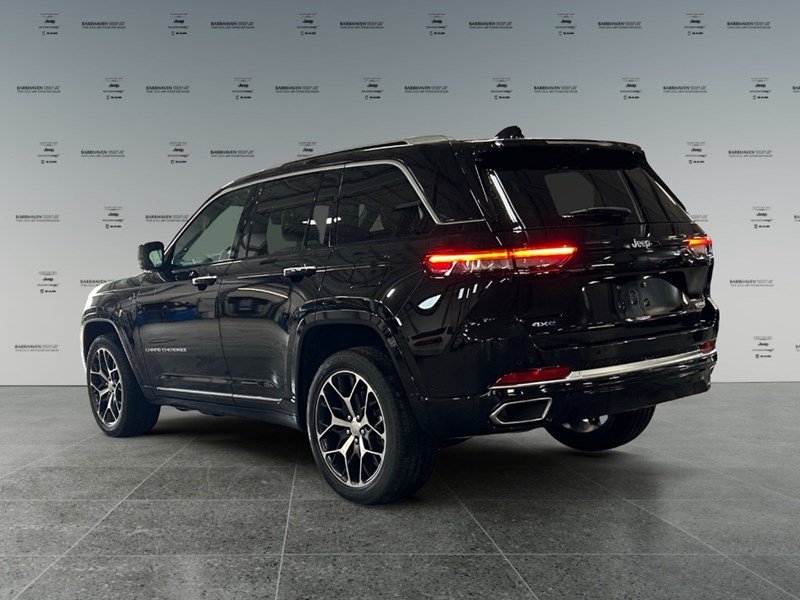 2023 Jeep Grand Cherokee 4xe Summit Reserve 4x4 | Hybrid, Leather, Pano Roof