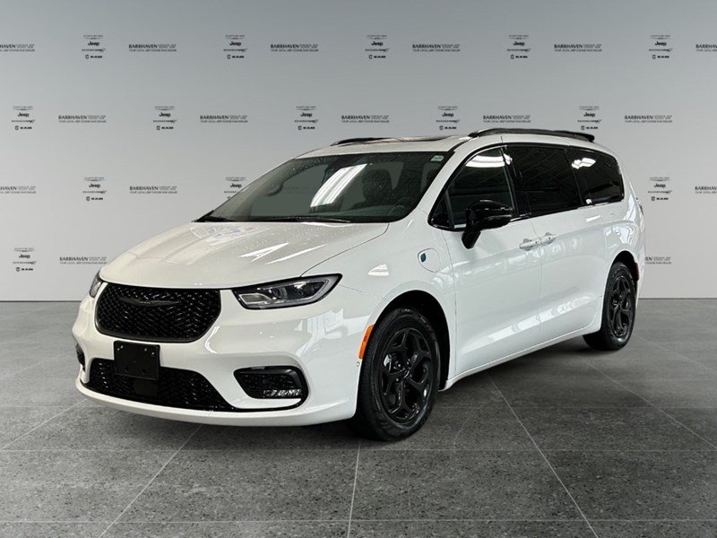 2024 Chrysler Pacifica Hybrid Premium S Appearance