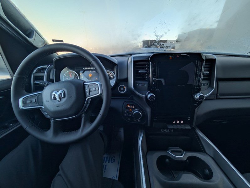 2025 RAM 1500 Big Horn 4x4 Crew Cab | Off-Roader, Sport Group