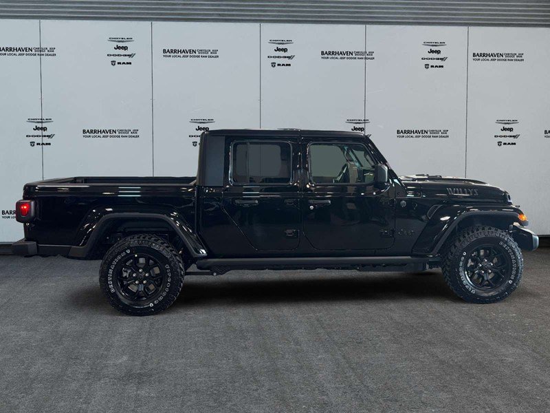 2026 Jeep Gladiator Willys 4x4