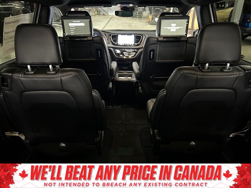 2026 Chrysler Pacifica Select | DVD's