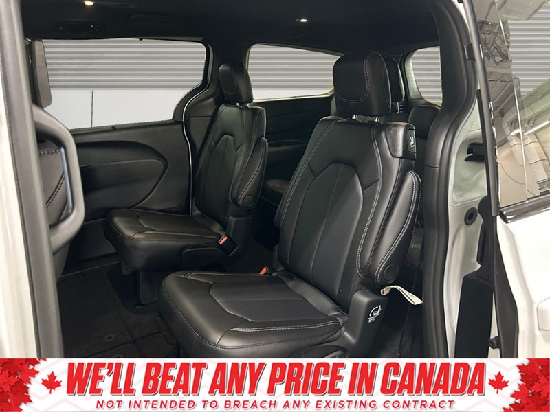 2026 Chrysler Pacifica Select | DVD's