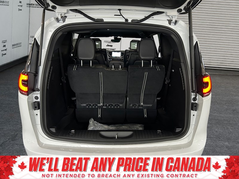 2026 Chrysler Pacifica Select | DVD's