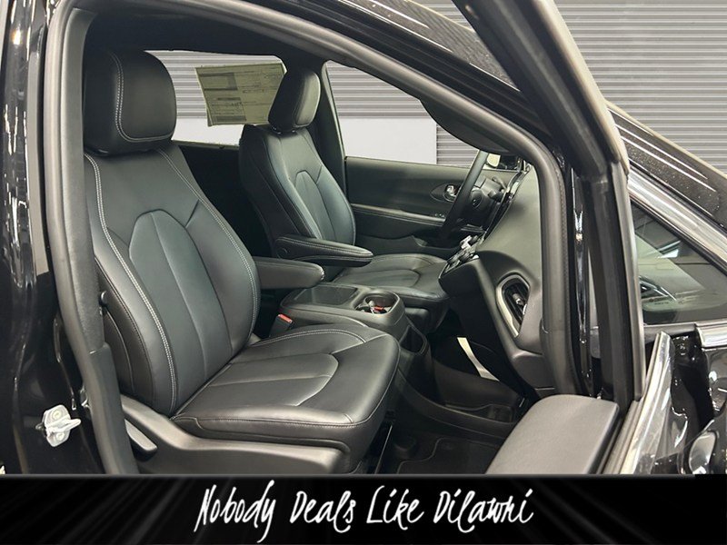 2026 Chrysler Grand Caravan SXT