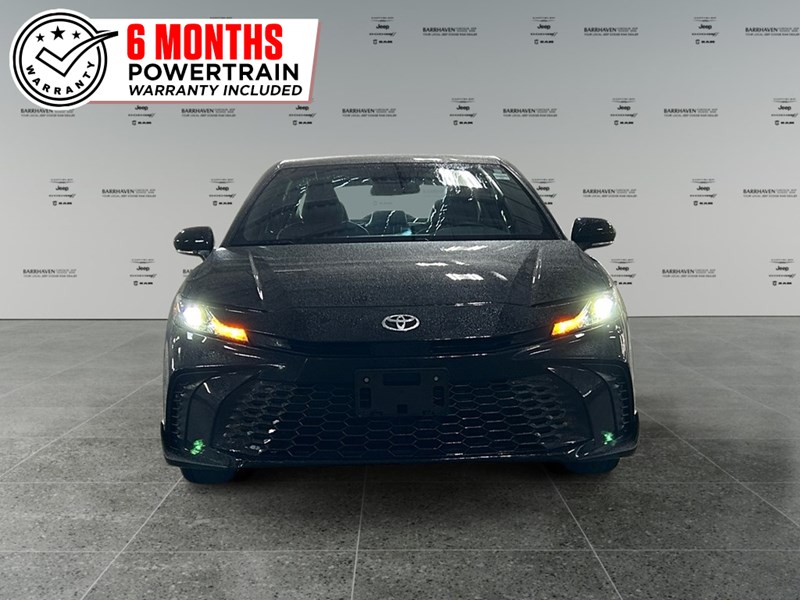 2025 Toyota Camry SE Hybrid | Like NEW