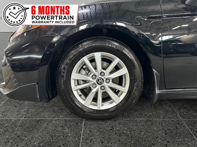 2025 Toyota Camry SE Hybrid | Like NEW