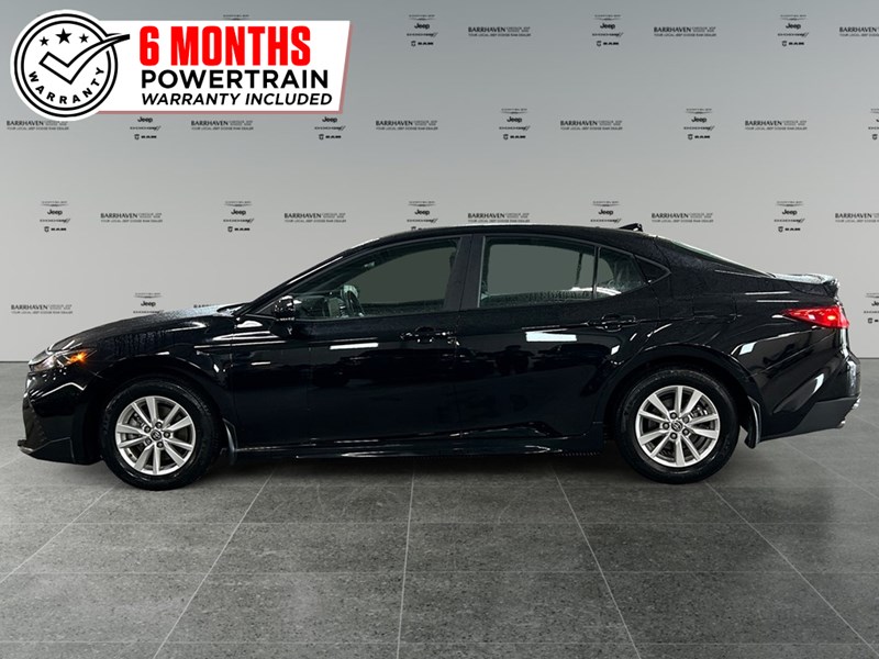 2025 Toyota Camry SE Hybrid | Like NEW