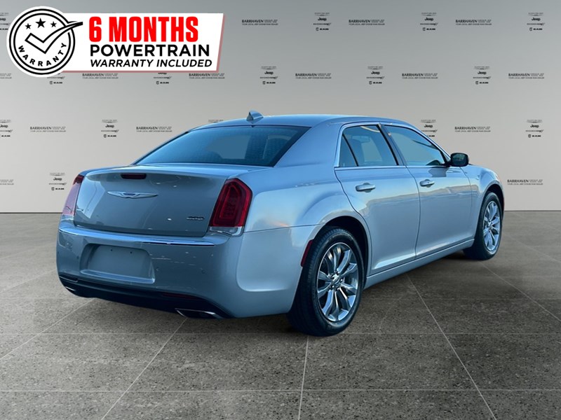 2021 Chrysler 300 Touring L AWD | Low KM’s