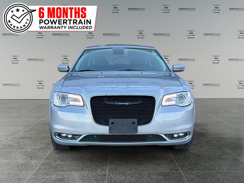 2021 Chrysler 300 Touring L AWD | Low KM’s