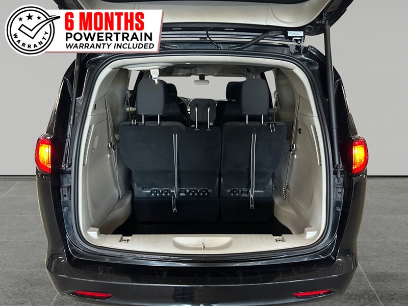 2022 Chrysler Grand Caravan SXT | Low KM's