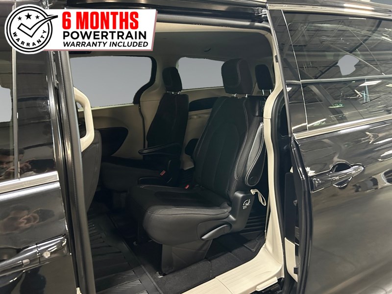 2022 Chrysler Grand Caravan SXT | Low KM's