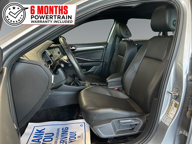 2019 Volkswagen Jetta Highline R-Line | 6-Speed | Low KM's