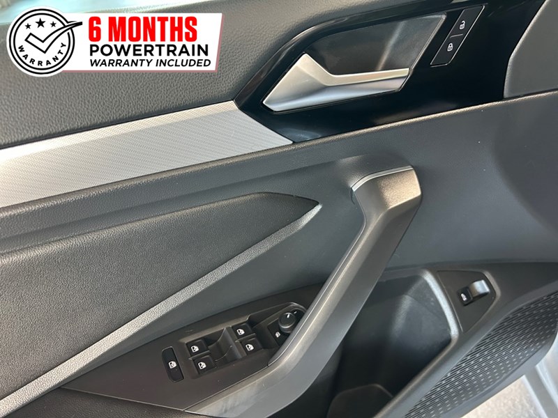 2019 Volkswagen Jetta Highline R-Line | 6-Speed | Low KM's