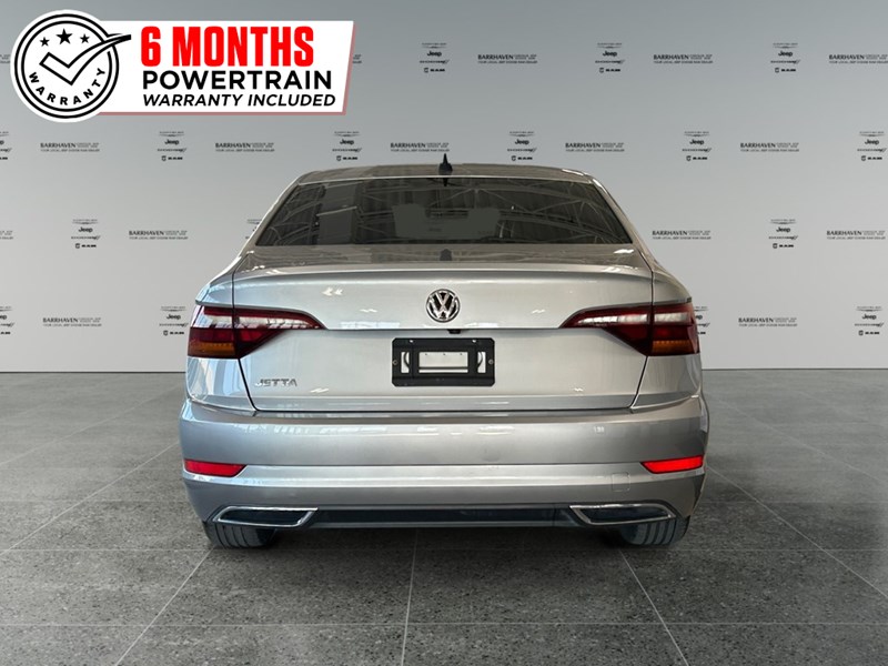2019 Volkswagen Jetta Highline R-Line | 6-Speed | Low KM's