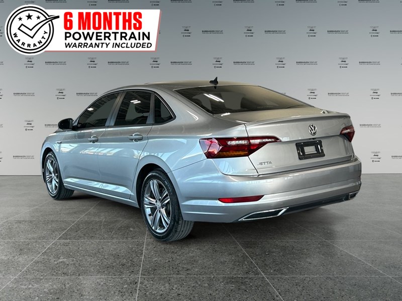 2019 Volkswagen Jetta Highline R-Line | 6-Speed | Low KM's