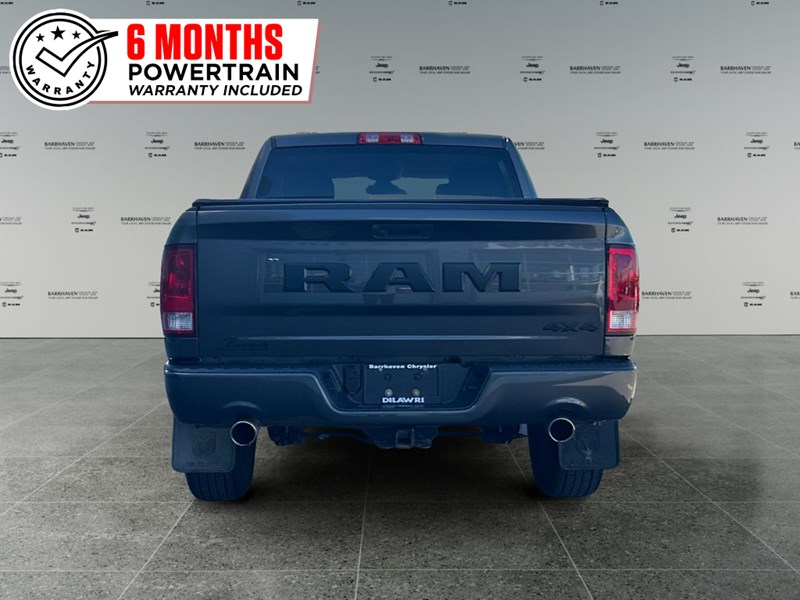 2021 RAM 1500 Classic Express 4x4 Crew V8 Hemi | Low KM’s