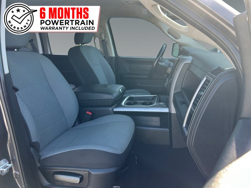 2021 RAM 1500 Classic Express 4x4 Crew V8 Hemi | Low KM’s