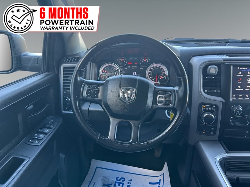 2021 RAM 1500 Classic Express 4x4 Crew V8 Hemi | Low KM’s