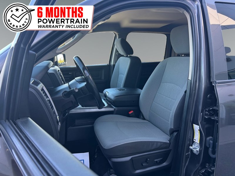 2021 RAM 1500 Classic Express 4x4 Crew V8 Hemi | Low KM’s