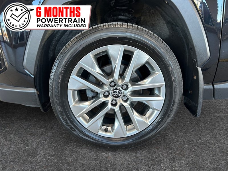 2021 Toyota RAV4 XLE Premium AWD | Low KM's