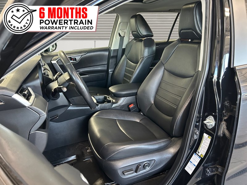 2021 Toyota RAV4 XLE Premium AWD | Low KM's