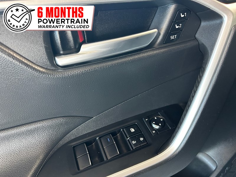 2021 Toyota RAV4 XLE Premium AWD | Low KM's