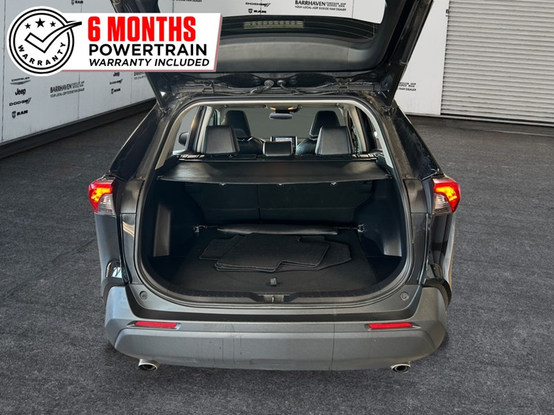 2021 Toyota RAV4 XLE Premium AWD | Low KM's