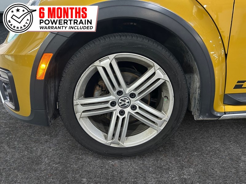 2017 Volkswagen Beetle Coupe Convertible Dune | Low KM’s