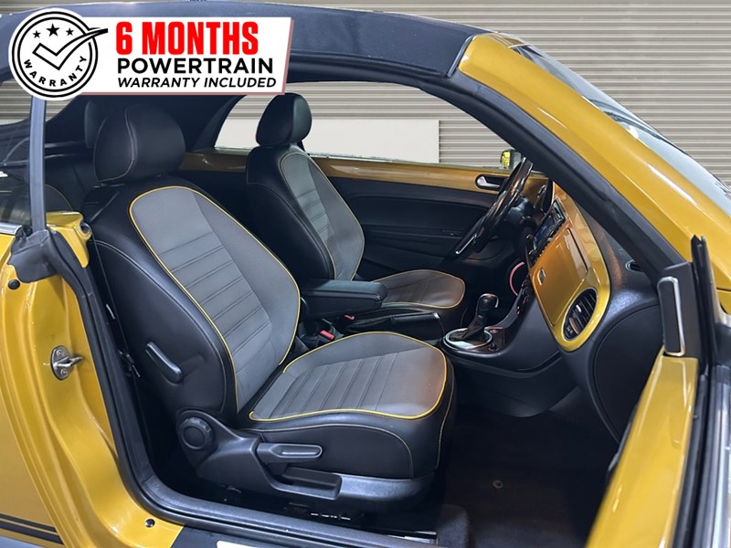 2017 Volkswagen Beetle Coupe Convertible Dune | Low KM’s