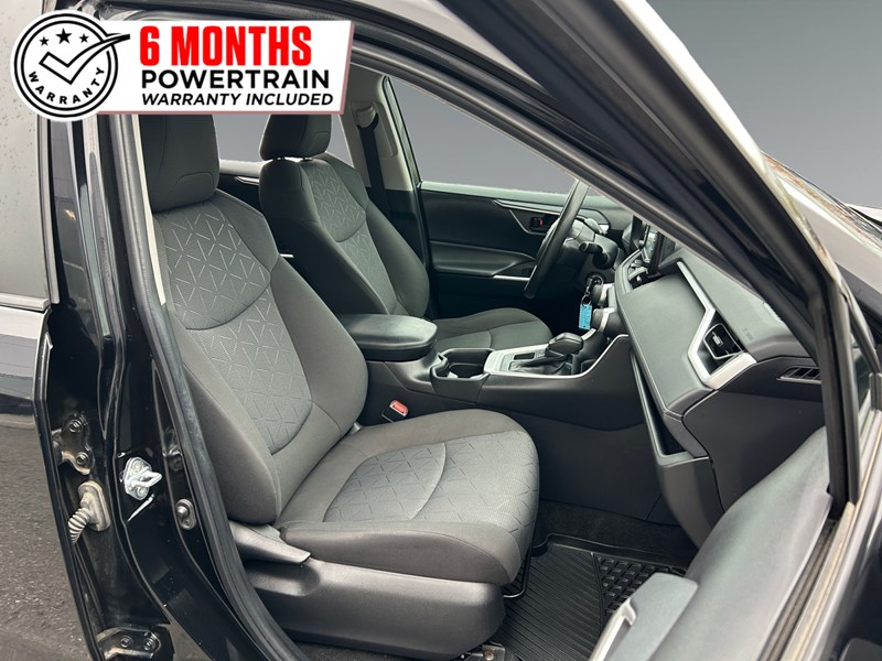 2021 Toyota RAV4 LE AWD | Ultra Low KM's