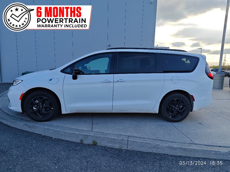 2024 Chrysler Pacifica Hybrid Premium S Appearance