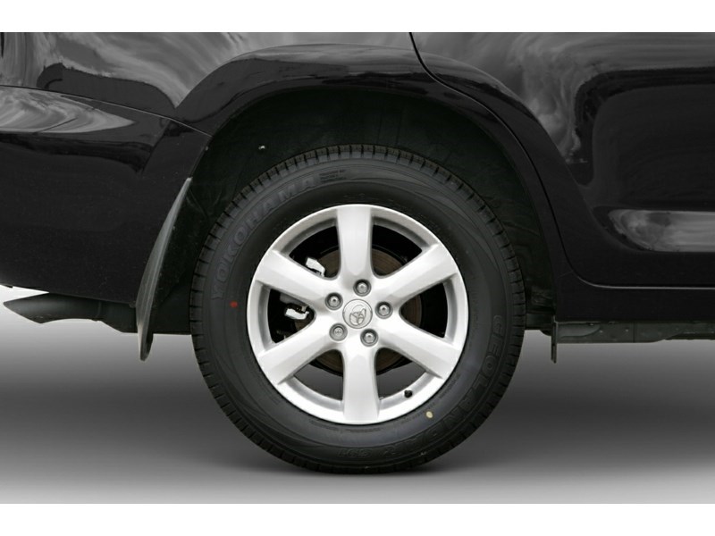 2007 Toyota RAV4 Limited | 4WD | Sunroof | Low KM's Exterior Shot 5