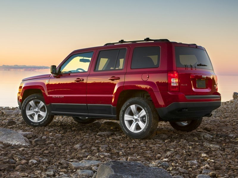 2017 Jeep Patriot Sport/North OEM Shot 2