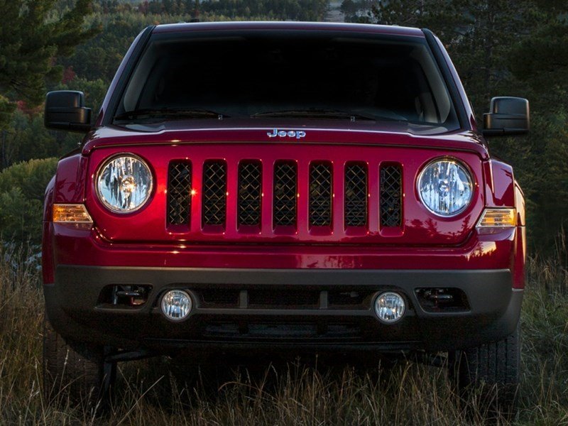 2016 Jeep Patriot Sport/North OEM Shot 3