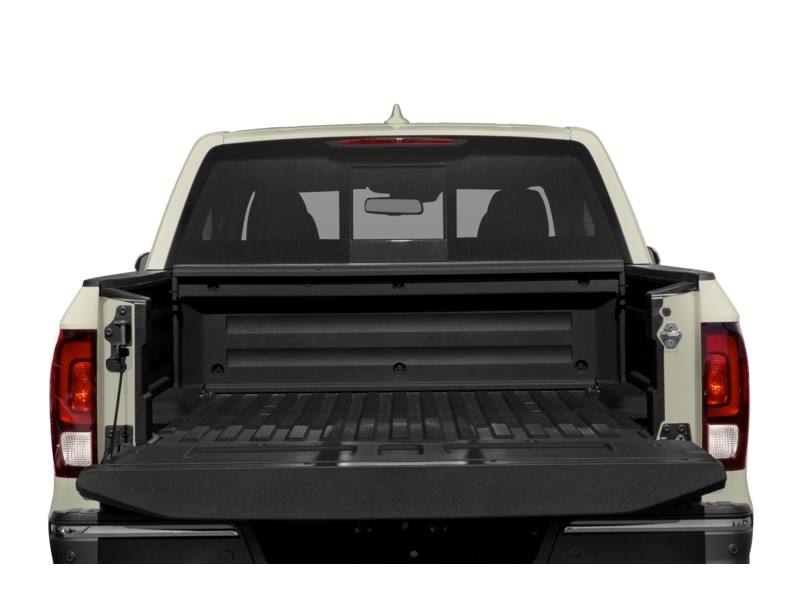 2017 Honda Ridgeline 4WD Crew Cab EX-L Exterior Shot 4
