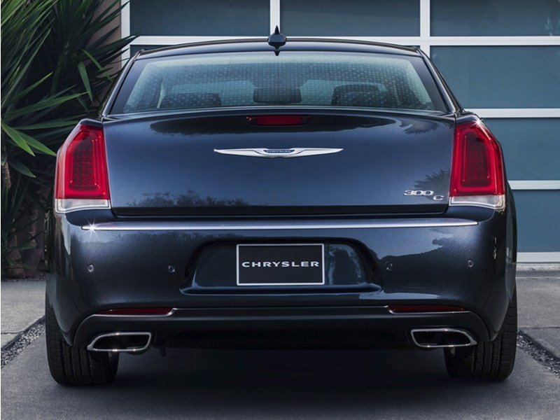 2017 Chrysler 300 Touring OEM Shot 3