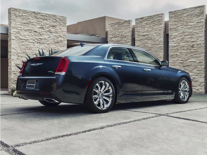 2017 Chrysler 300 Touring OEM Shot 5
