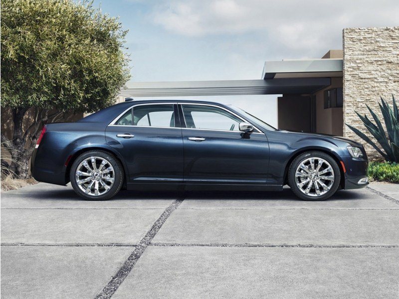 2017 Chrysler 300 Touring OEM Shot 6