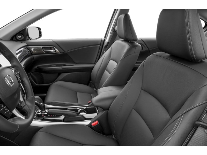 2017 Honda Accord 4dr V6 Auto Touring Interior Shot 4