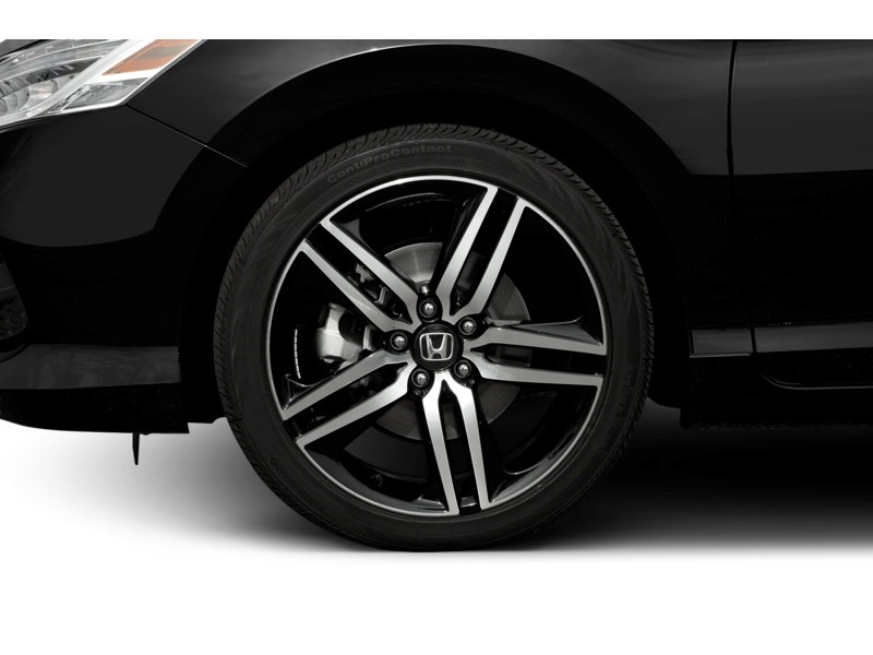 2017 Honda Accord 4dr V6 Auto Touring Exterior Shot 5