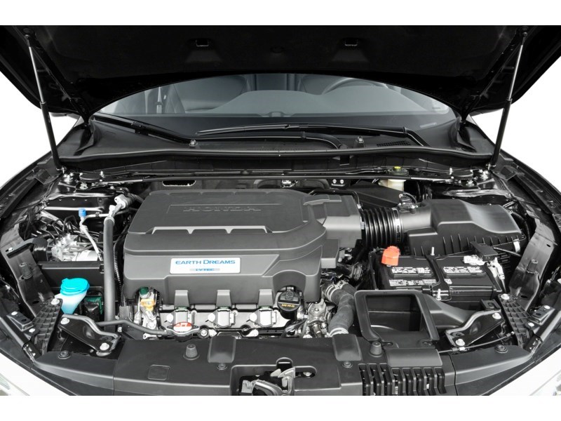 2017 Honda Accord 4dr V6 Auto Touring Exterior Shot 3