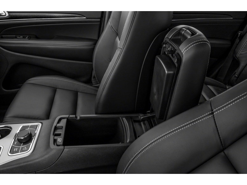 2021 Jeep Grand Cherokee Limited | Pano Roof, Leather, Nav, Winter Tires! Exterior Shot 12