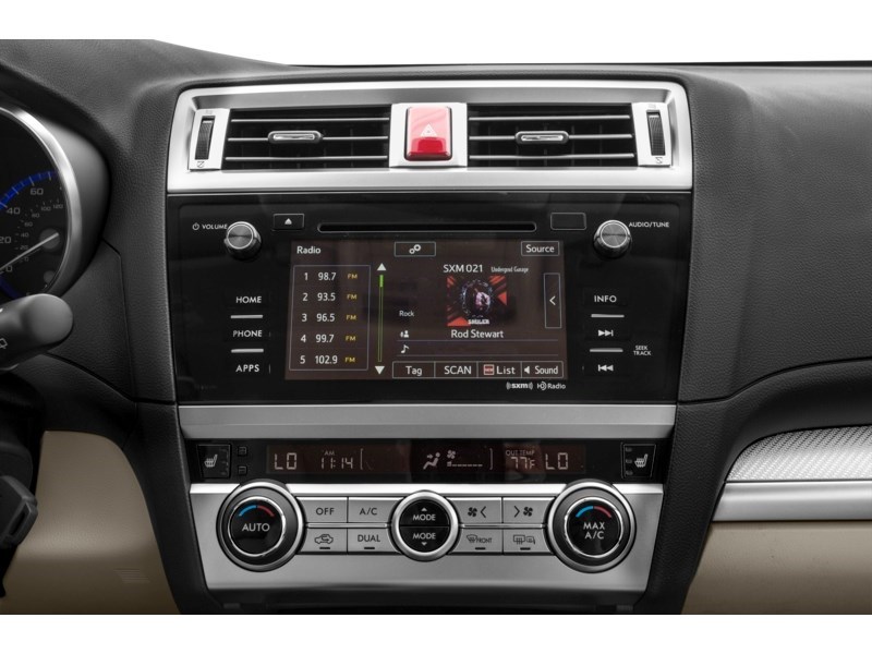 2017 Subaru Outback 2.5i Touring w/Tech | Ultra Low KM’s Interior Shot 2
