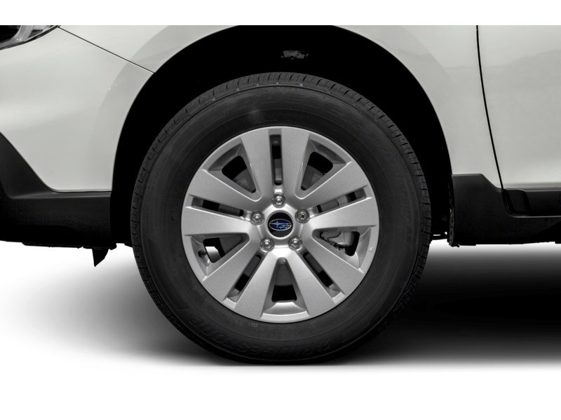 2017 Subaru Outback 2.5i Touring w/Tech | Ultra Low KM’s Exterior Shot 5