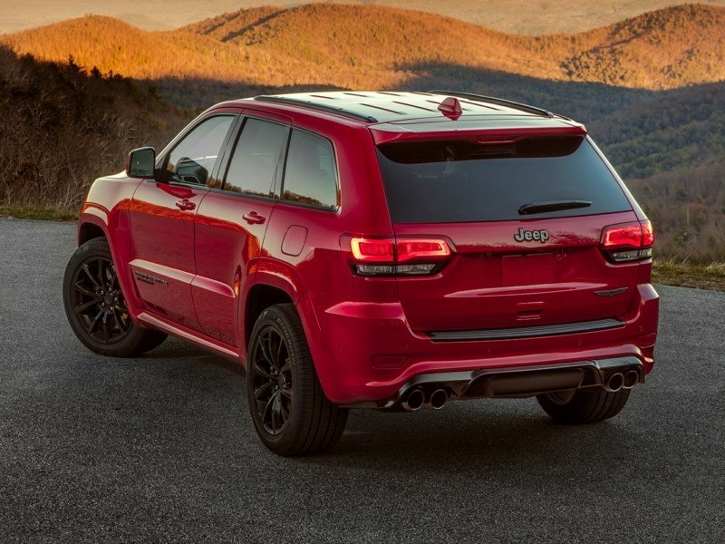 2019 Jeep Grand Cherokee Laredo OEM Shot 2