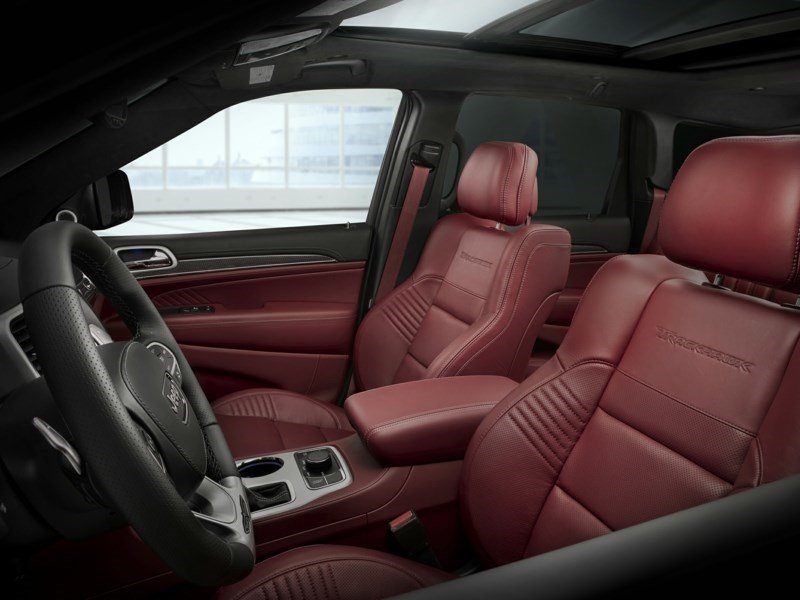 2019 Jeep Grand Cherokee Laredo OEM Shot 5