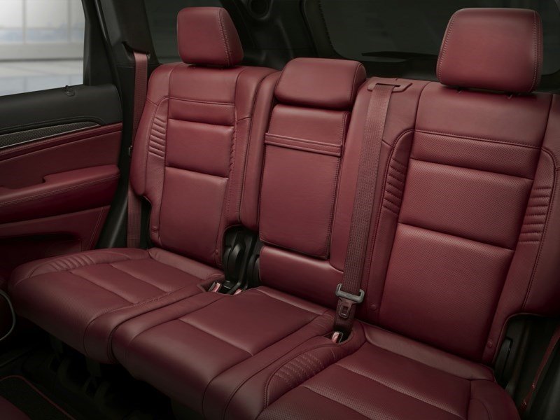 2019 Jeep Grand Cherokee Laredo OEM Shot 6