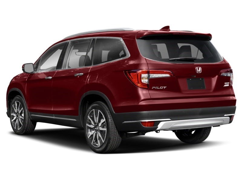 2020 Honda Pilot Touring 7-Passenger AWD Exterior Shot 9