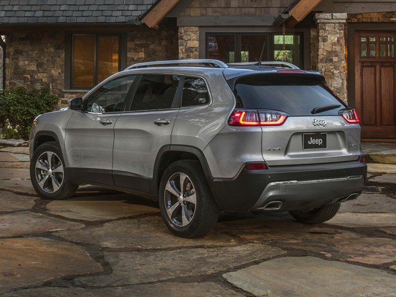 2021 Jeep Cherokee Sport OEM Shot 2